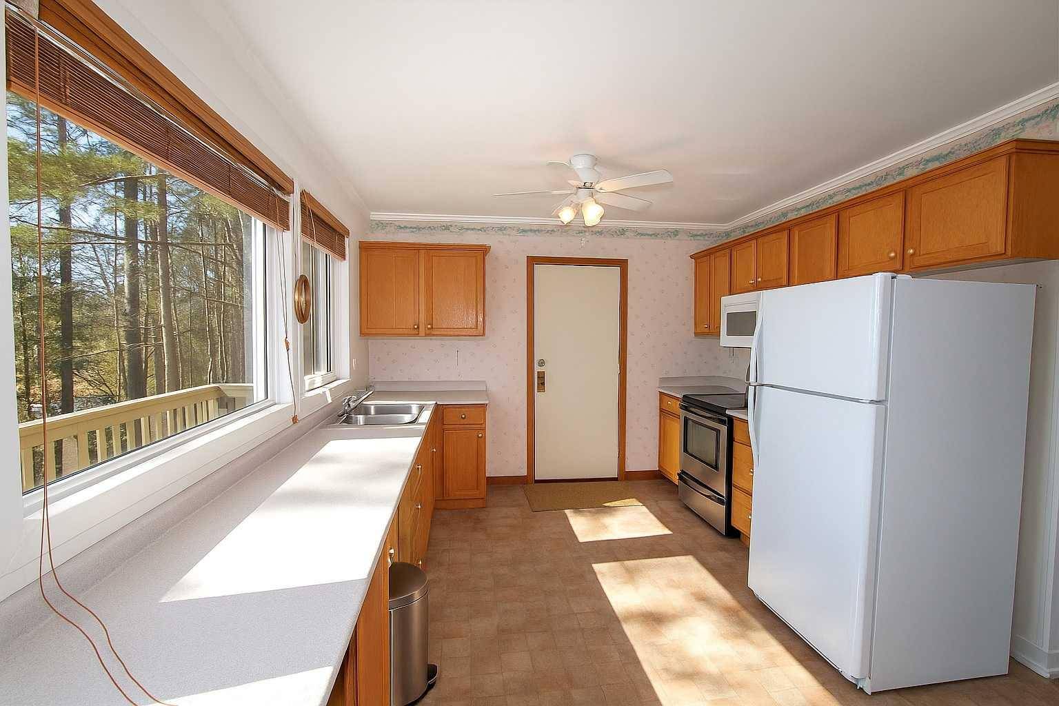 Sunbreaker Cove, AB T0C0J0,1109 Poplar RD