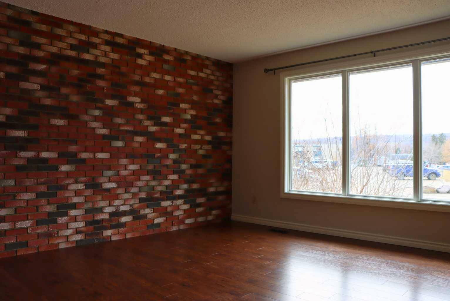 Peace River, AB T8S 1A9,7909 99 ST