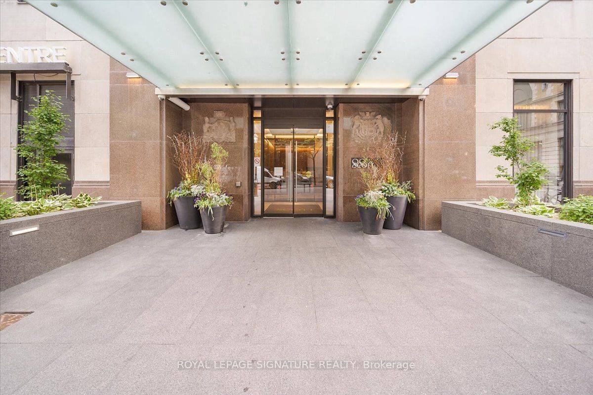 88 Scott ST #5207, Toronto C08, ON M5E 0A9