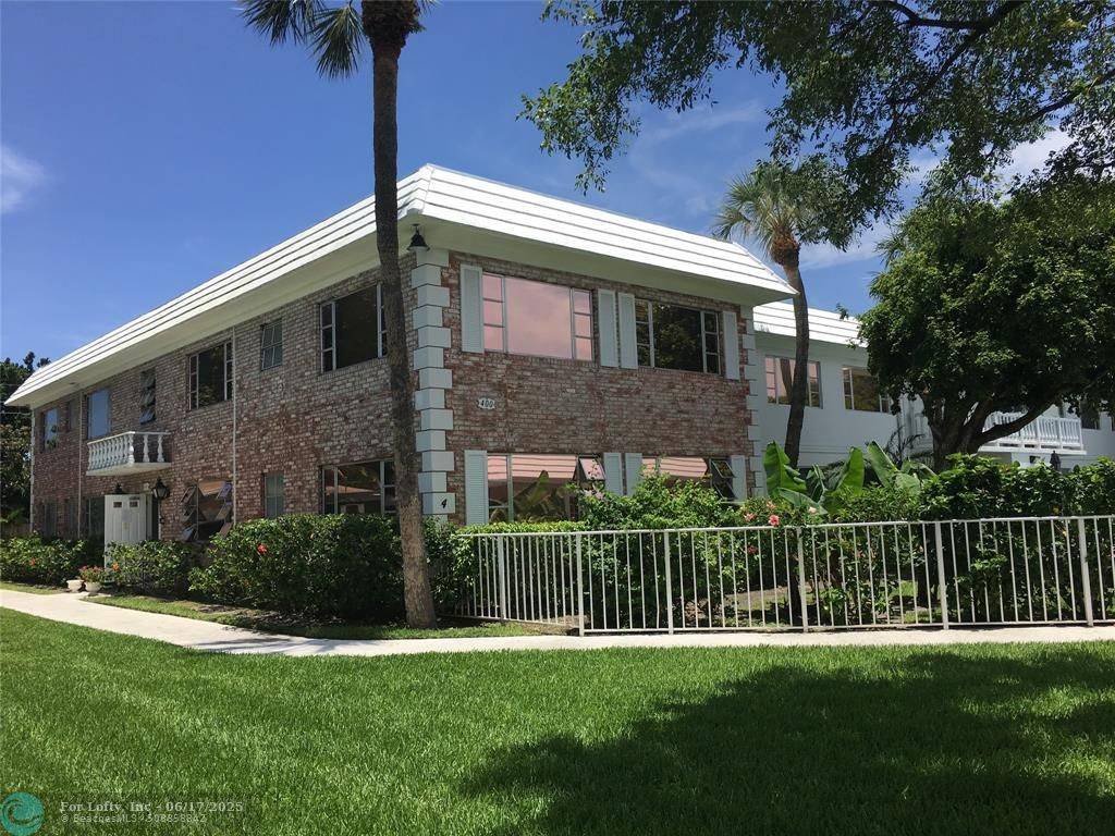 Pompano Beach, FL 33060,400 S Cypress Rd  #427