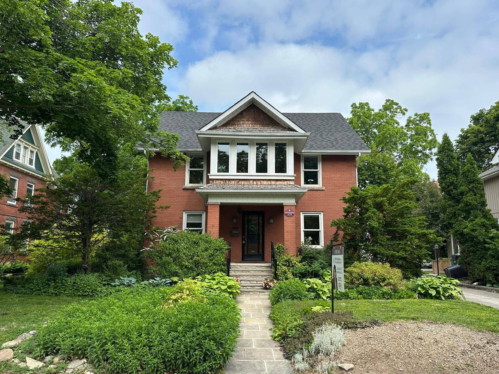 32 Wellington ST E, Brampton, ON L6W 1Y4