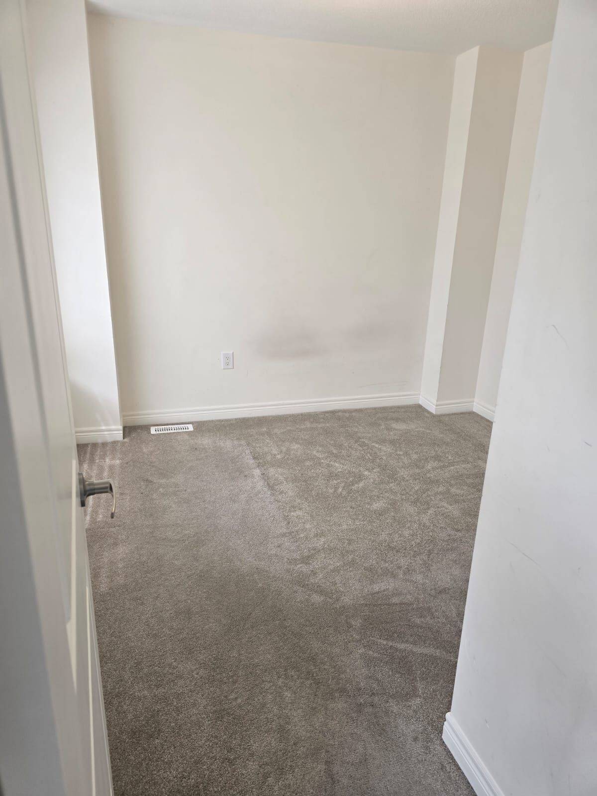 Brampton, ON L6X 0B2,4 Queenpost DR