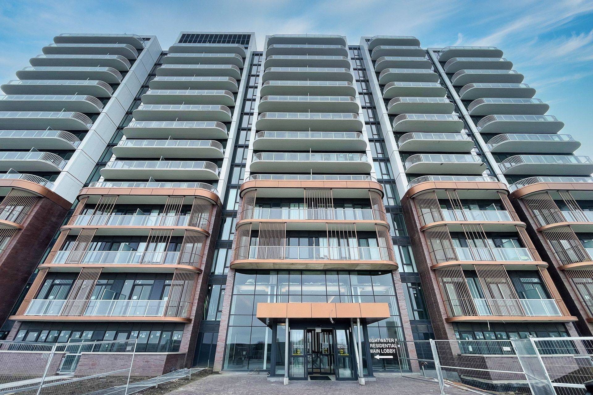 220 Missinnihe WAY #1012, Mississauga, ON L5H 0A9