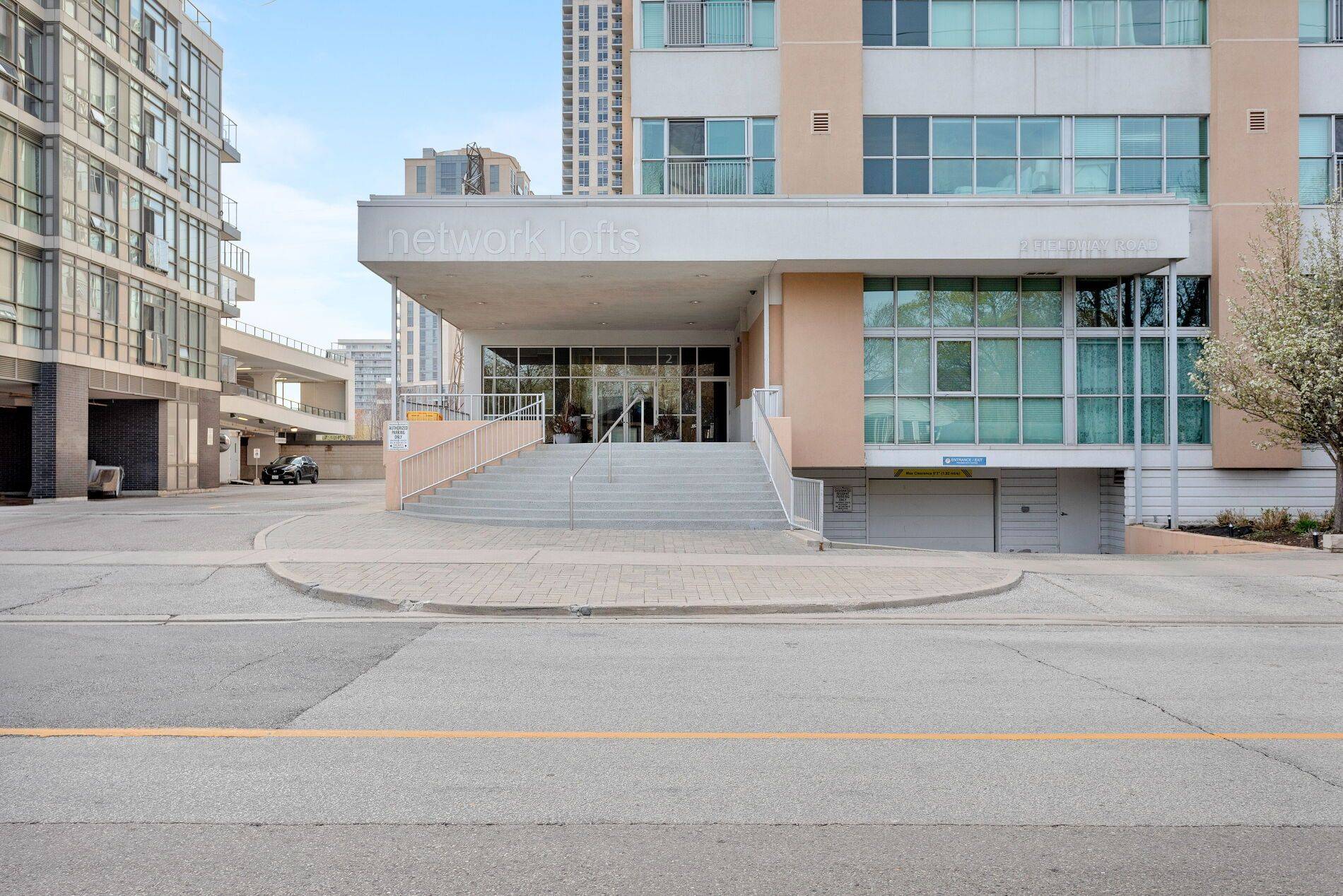 Toronto W08, ON M8Z 0B9,2 Fieldway RD #209