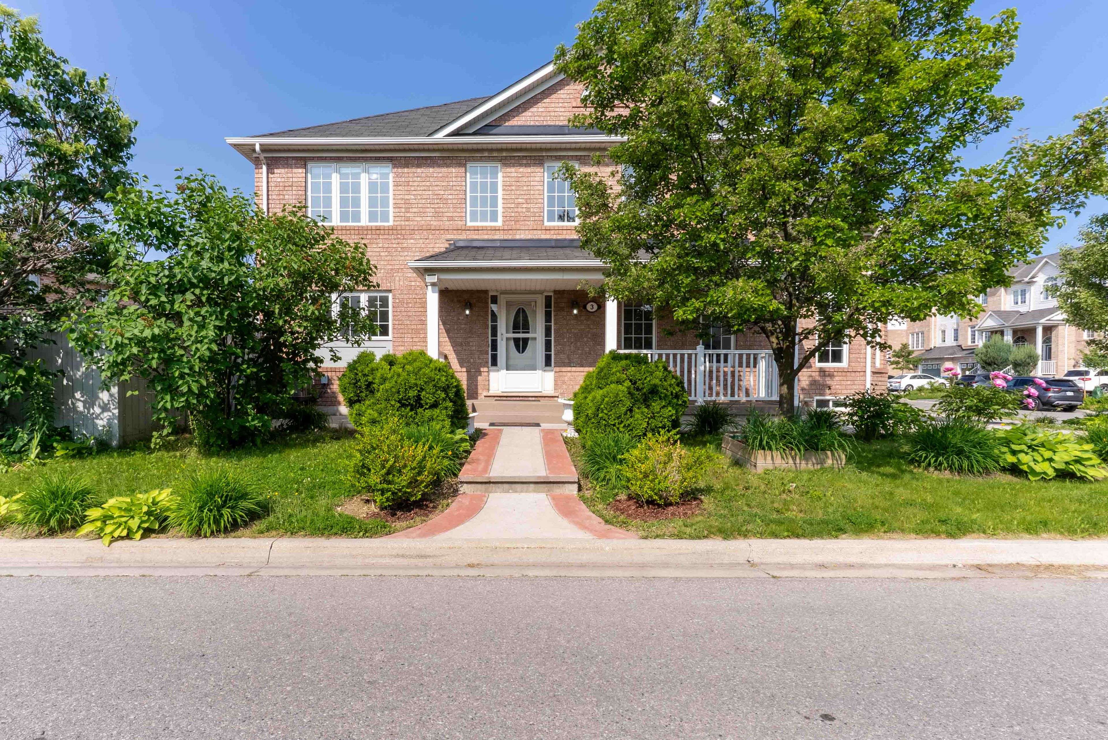 Brampton, ON L6X 0L1,3 Decker Hollow CIR