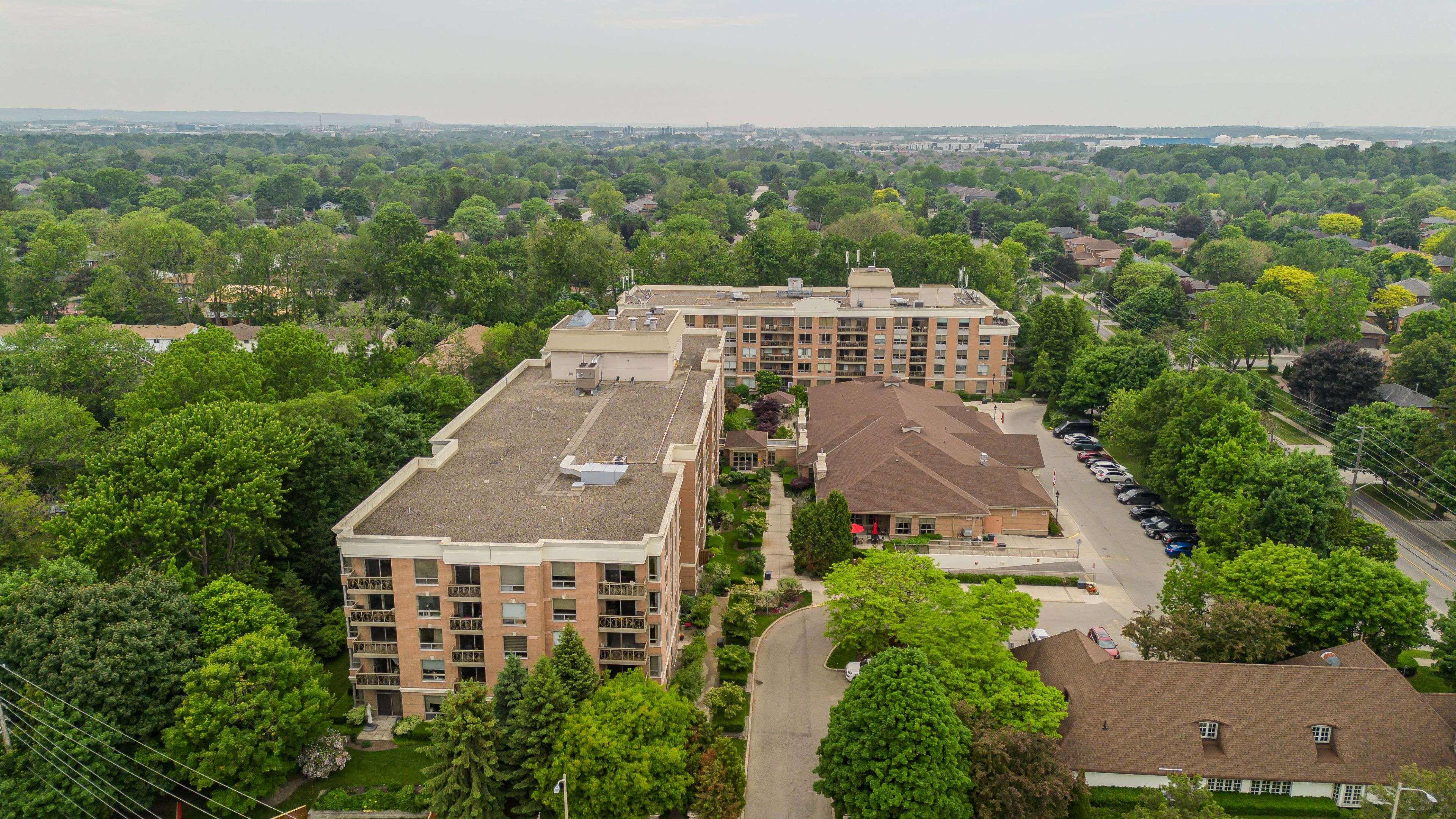 Burlington, ON L7L 6P6,100 Burloak DR #2407
