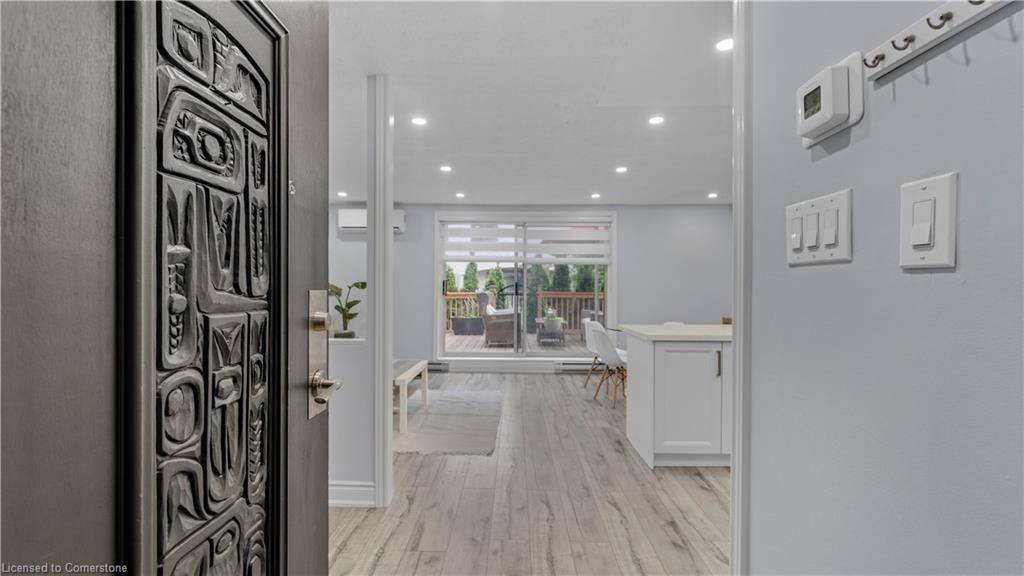 Oakville, ON L6H 2P3,1016 Falgarwood DR #42