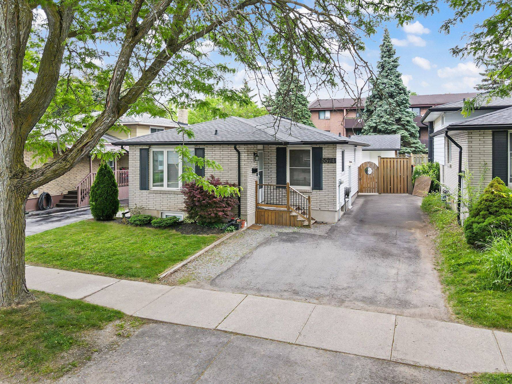 5574 Church's LN, Niagara Falls, ON L2J 3J2