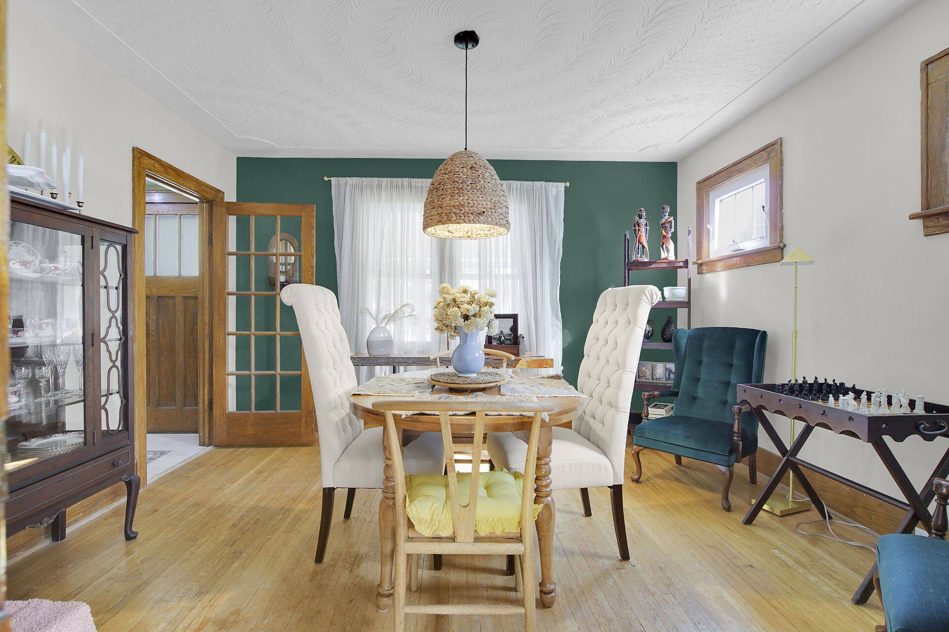 West Elgin, ON N0L 2C0,196 Queen ST