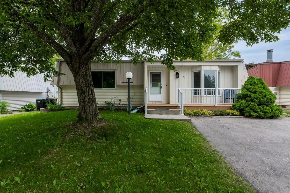Innisfil, ON L9S 1S3,3 Comforts Cove N/A