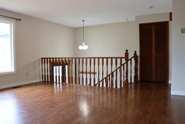 Peace River, AB T8S 1A9,7909 99 ST