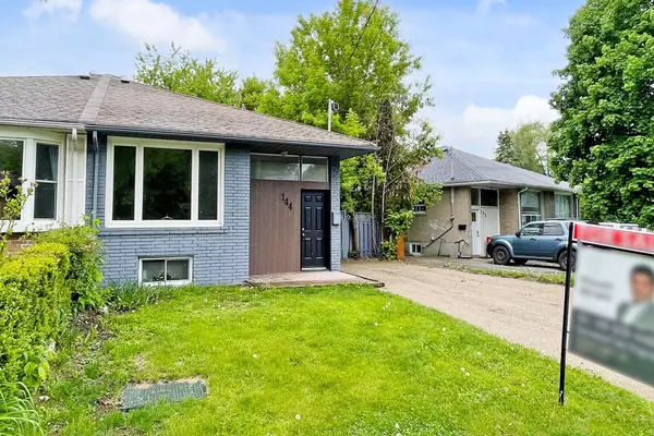 Newmarket, ON L3Y 2W2,144 Maurice CT