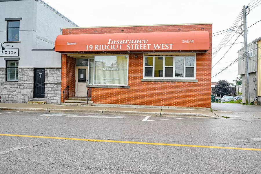 19 Ridout ST W, Tillsonburg, ON N4G 2C8