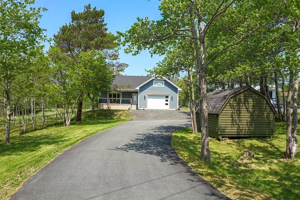 44 Bond Road, Whitbourne, NL A0B 3K0