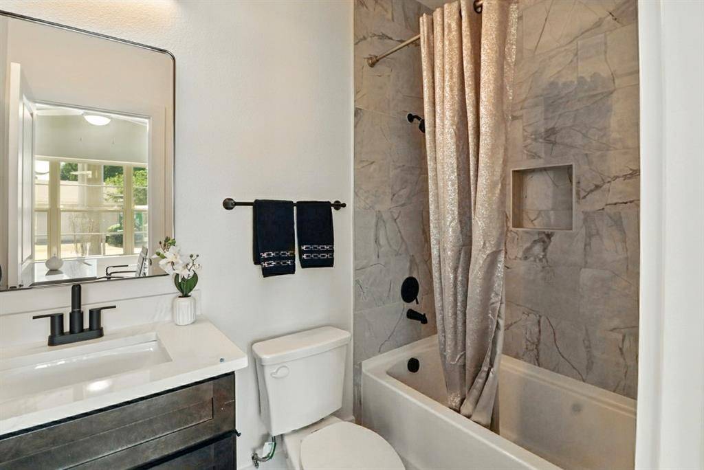 Farmers Branch, TX 75234,13325 Bee Street #301