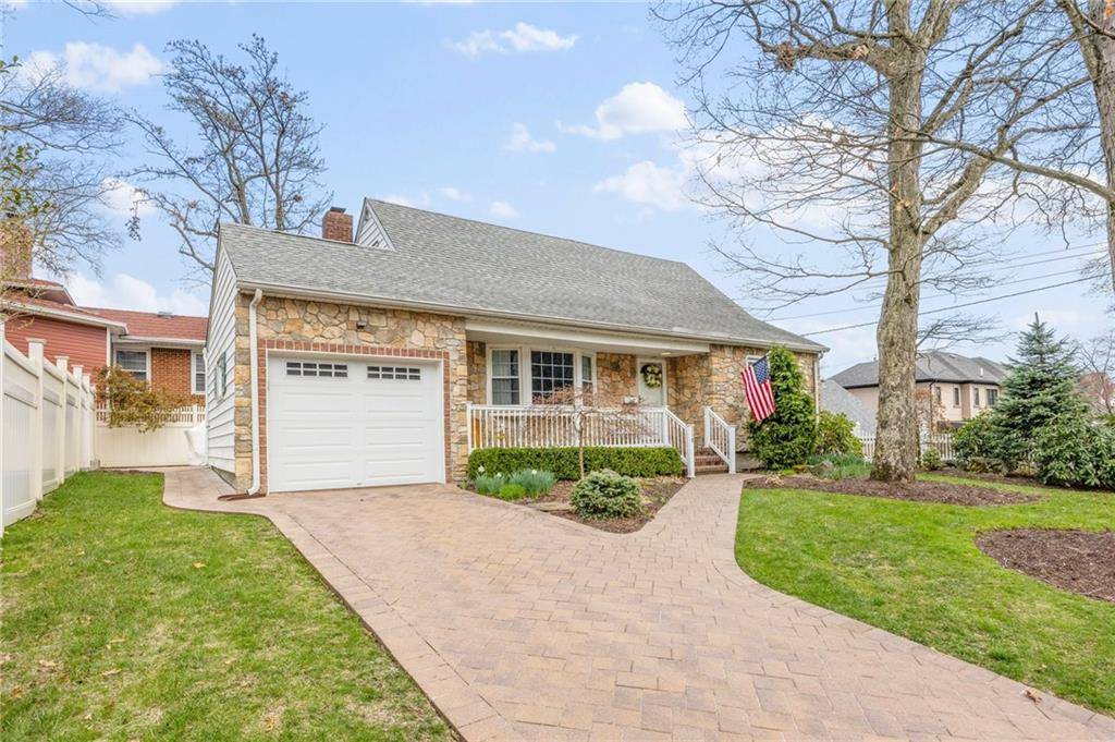 Staten  Island, NY 10304,110 Forest RD