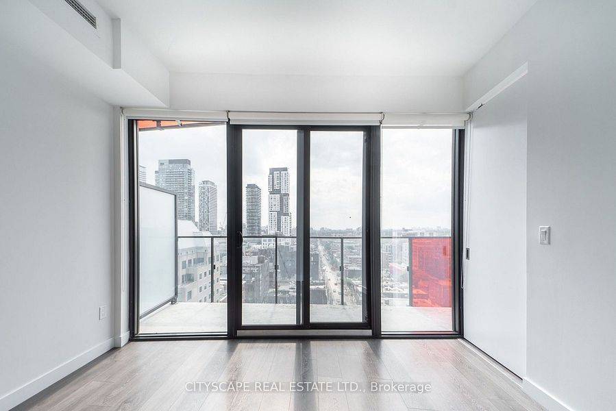 Toronto C01, ON M5V 0P5,215 Queen ST W #2505