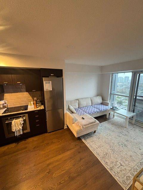 Toronto E07, ON M1S 0L8,275 Village Green SQ #1620
