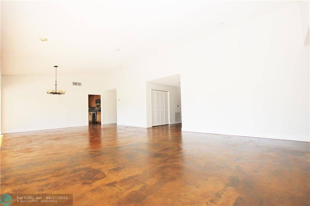 Boca Raton, FL 33428,10134 Boca Woods Ln