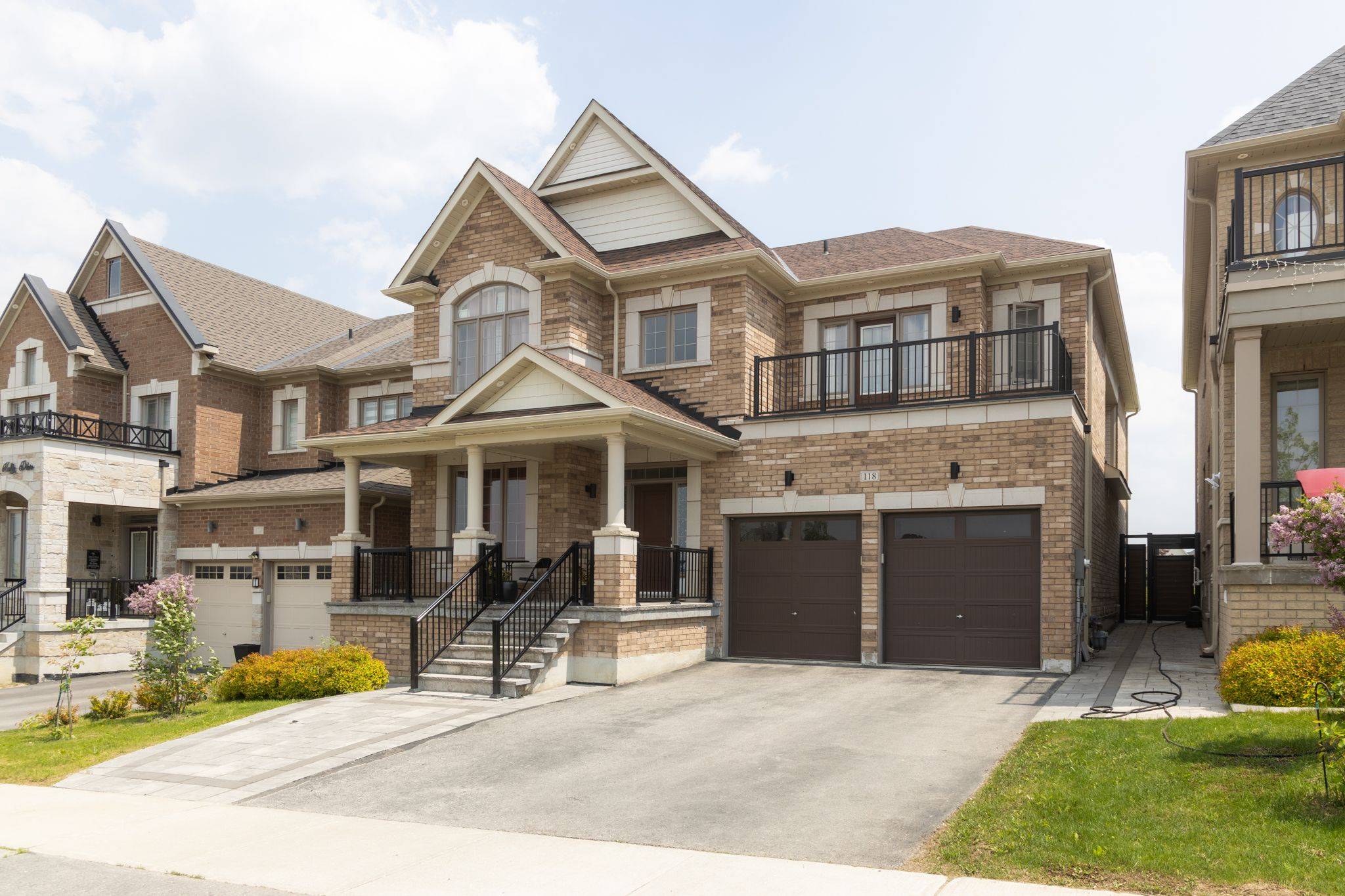 East Gwillimbury, ON L9N 0V1,118 Frank Kelly DR