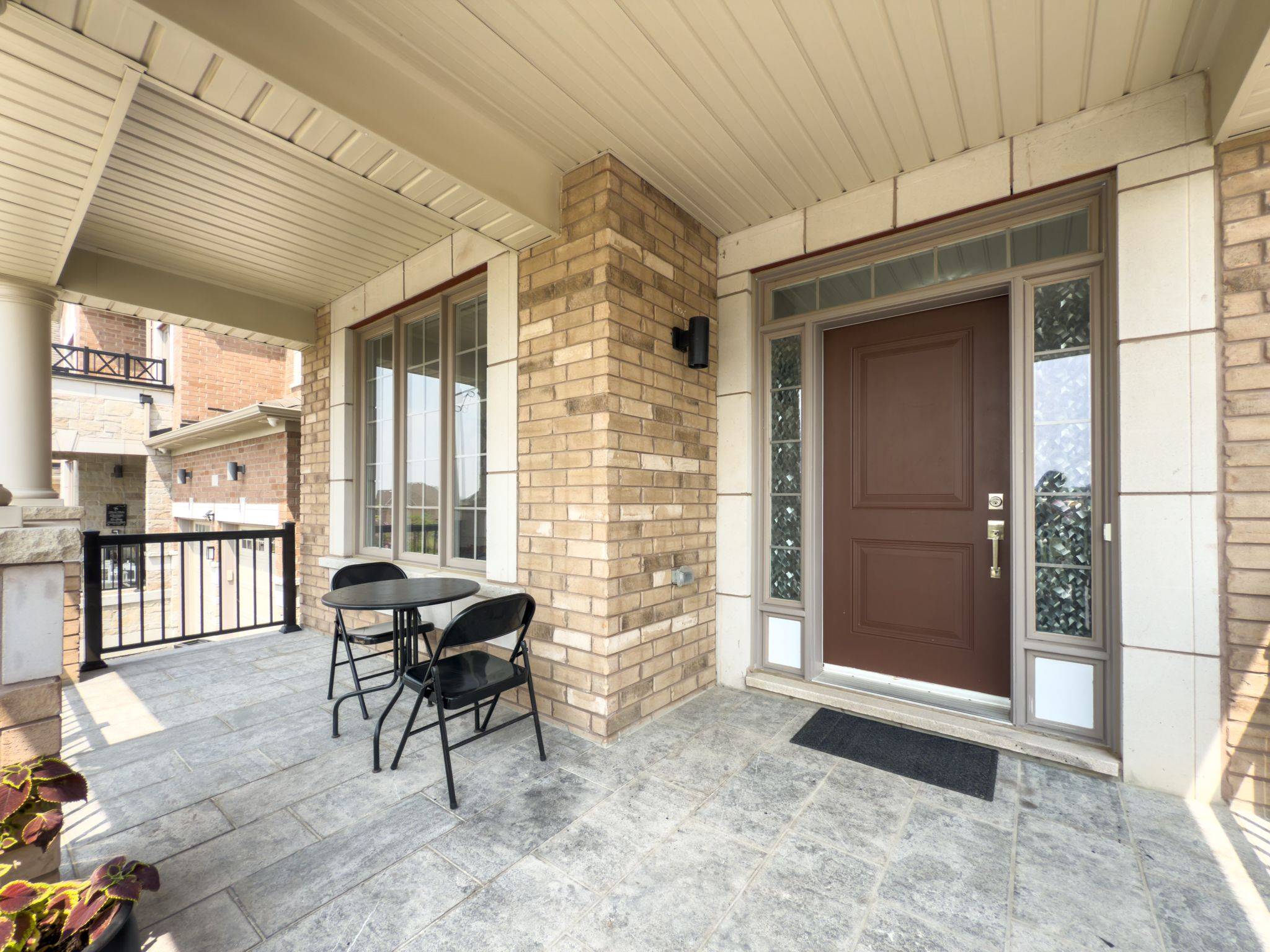 East Gwillimbury, ON L9N 0V1,118 Frank Kelly DR