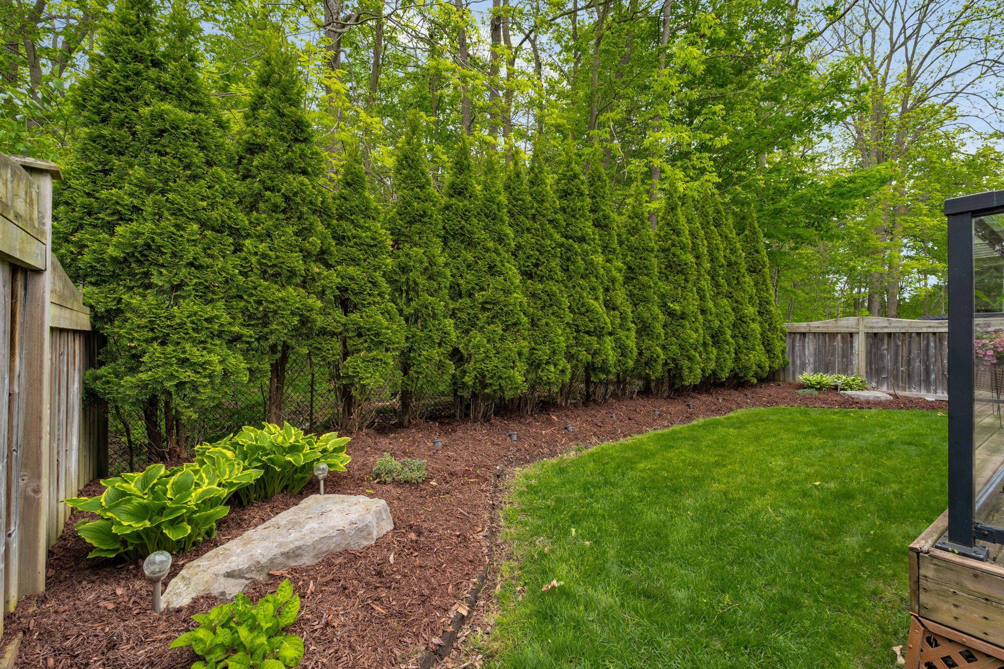 Newmarket, ON L3X 2L8,383 Hewitt CIR