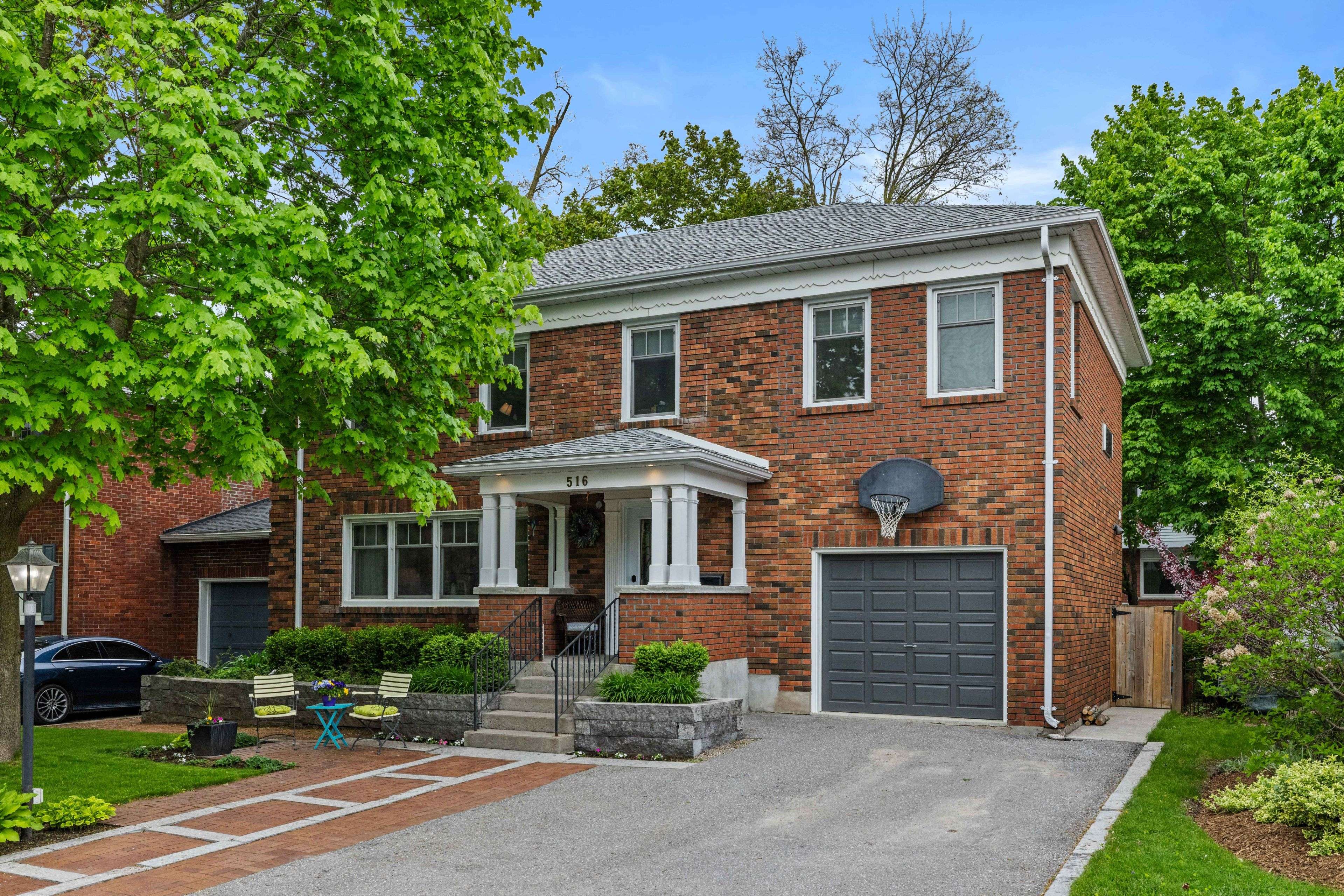 516 Hunter ST W, Peterborough Central, ON K9H 2N1