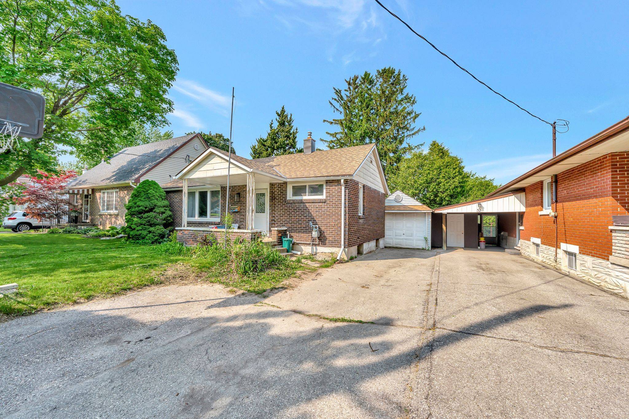 Kitchener, ON N2M 4B9,48 Belmont AVE E