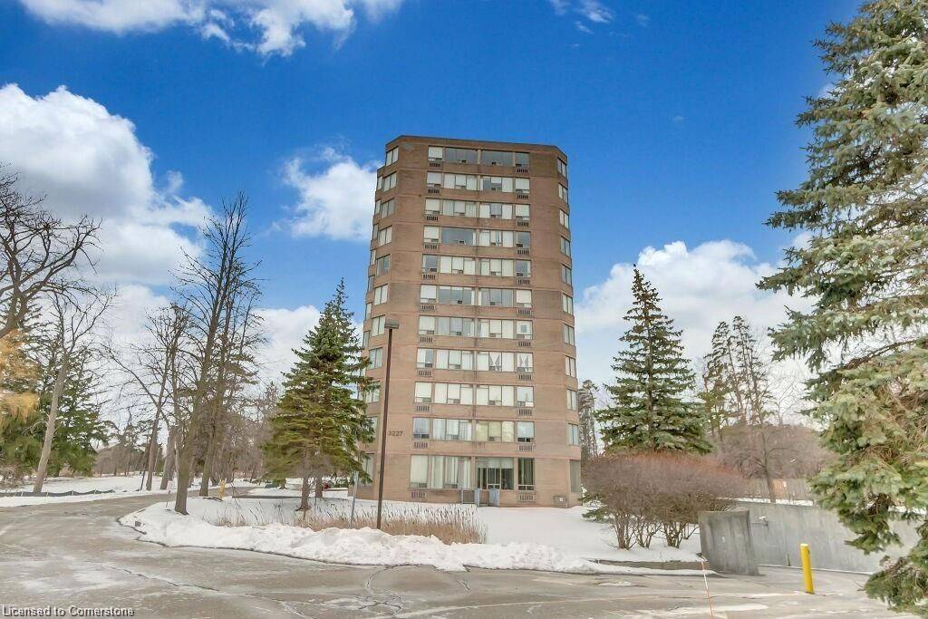3227 King ST E #311, Kitchener, ON N2A 3Z9