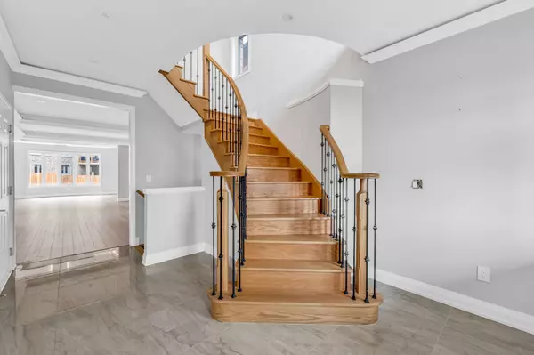 East Gwillimbury, ON L9N 0V2,34 Cloverridge AVE