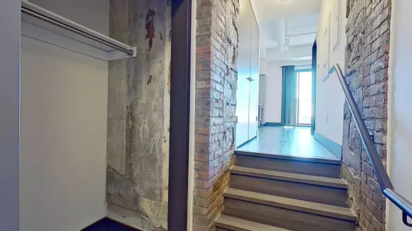 Hamilton, ON L8N 1A9,121 King ST E #306