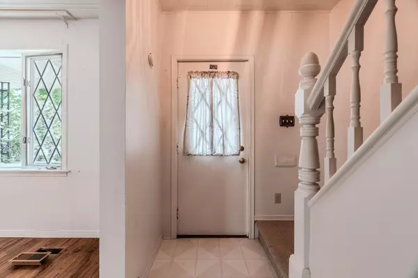 North Perth, ON N4W 2W9,275 Mckenzie ST E