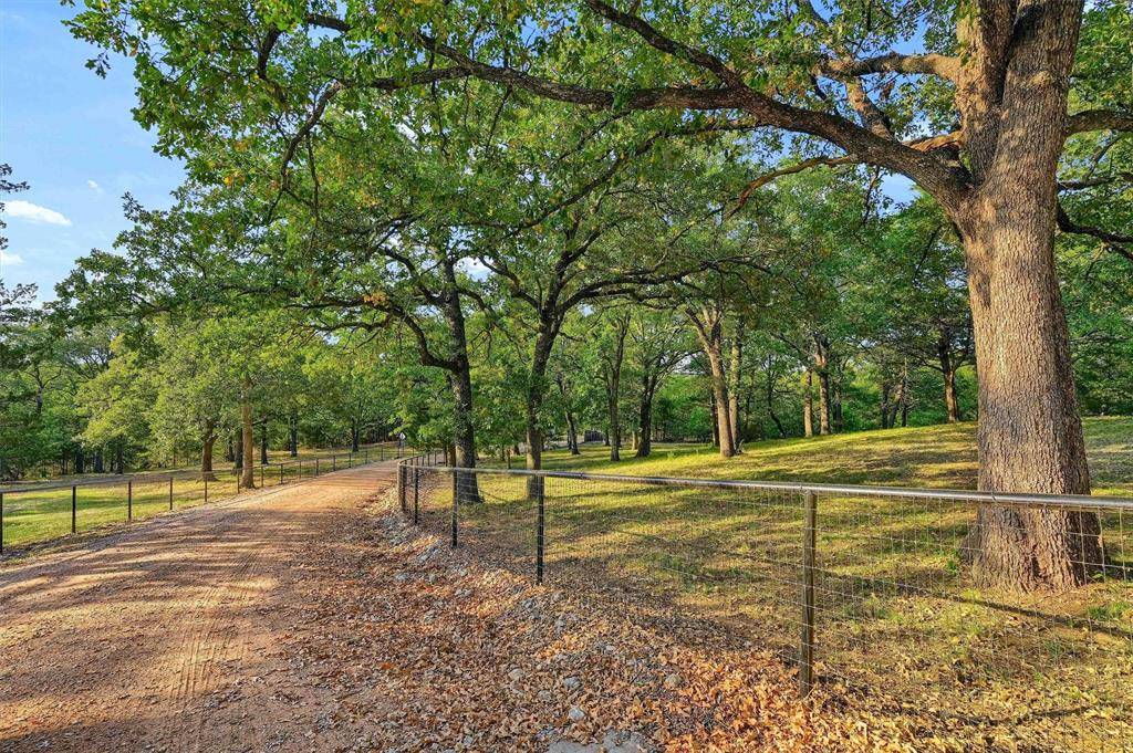 1210 Gordonville Road, Gordonville, TX 76245