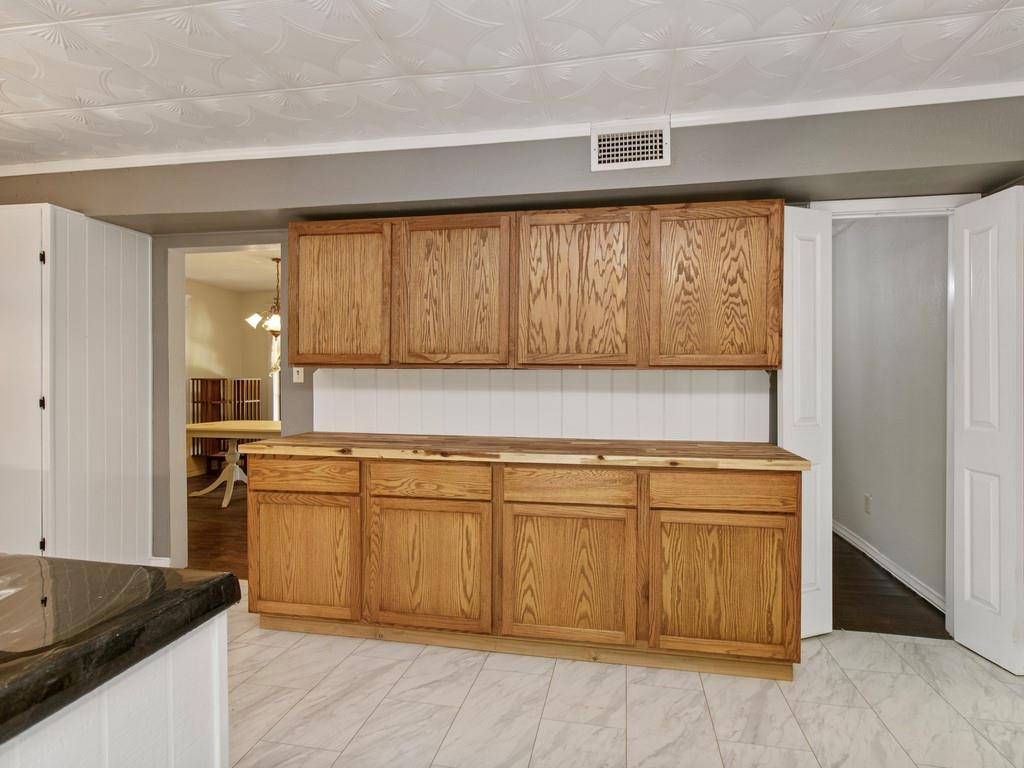 Athens, TX 75752,5519 County Road 4604