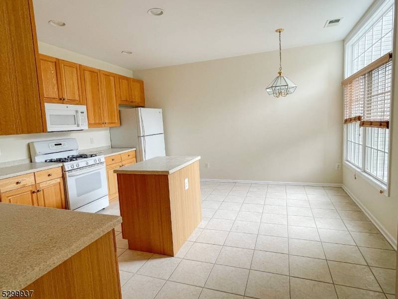 Livingston Twp., NJ 07039,511 Kensington Ln