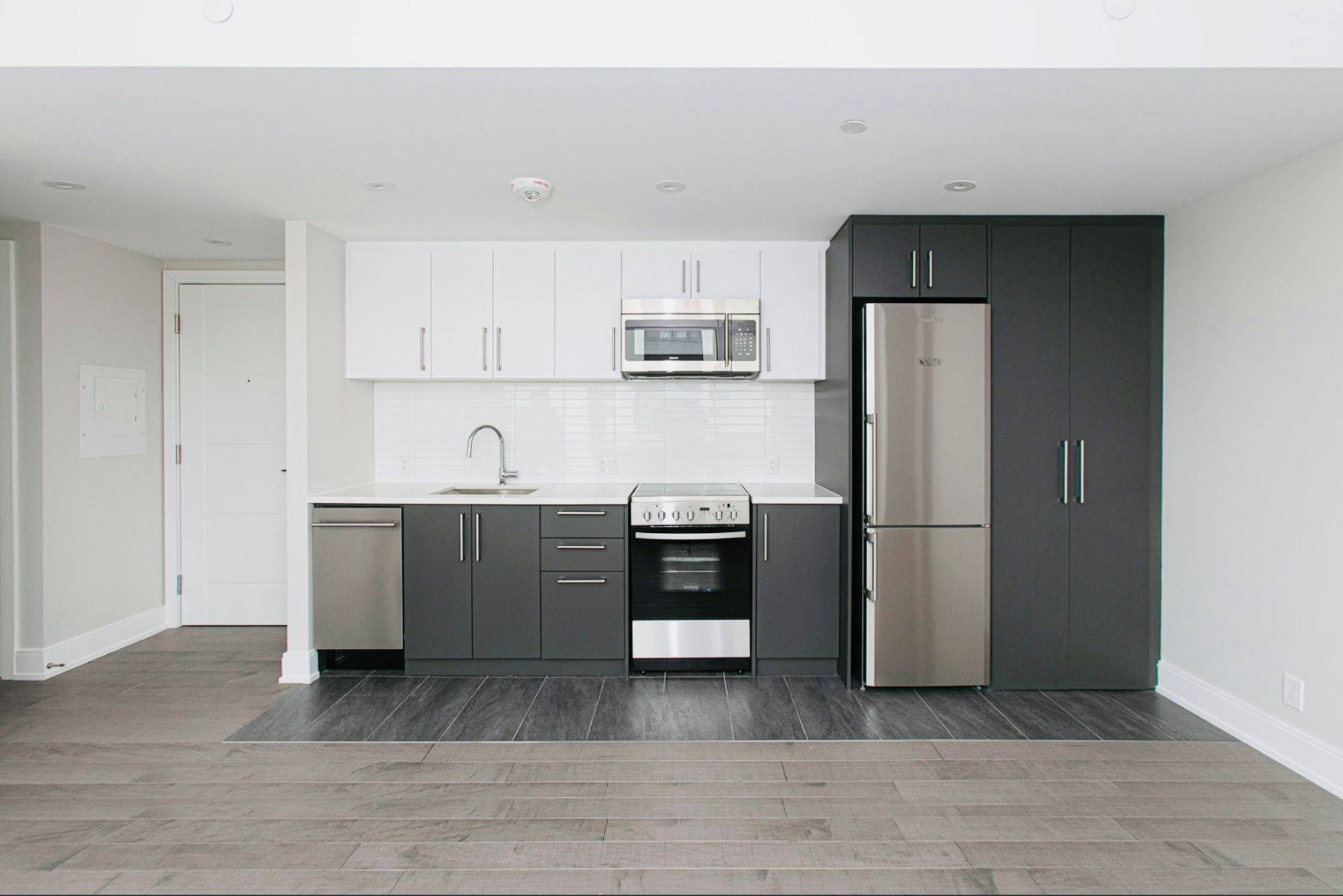 11 Walmer RD #507, Toronto C02, ON M5R 2W9