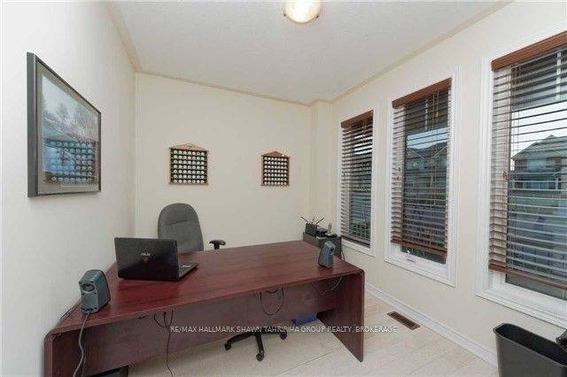 Richmond Hill, ON L4E 0M3,21 Military CT