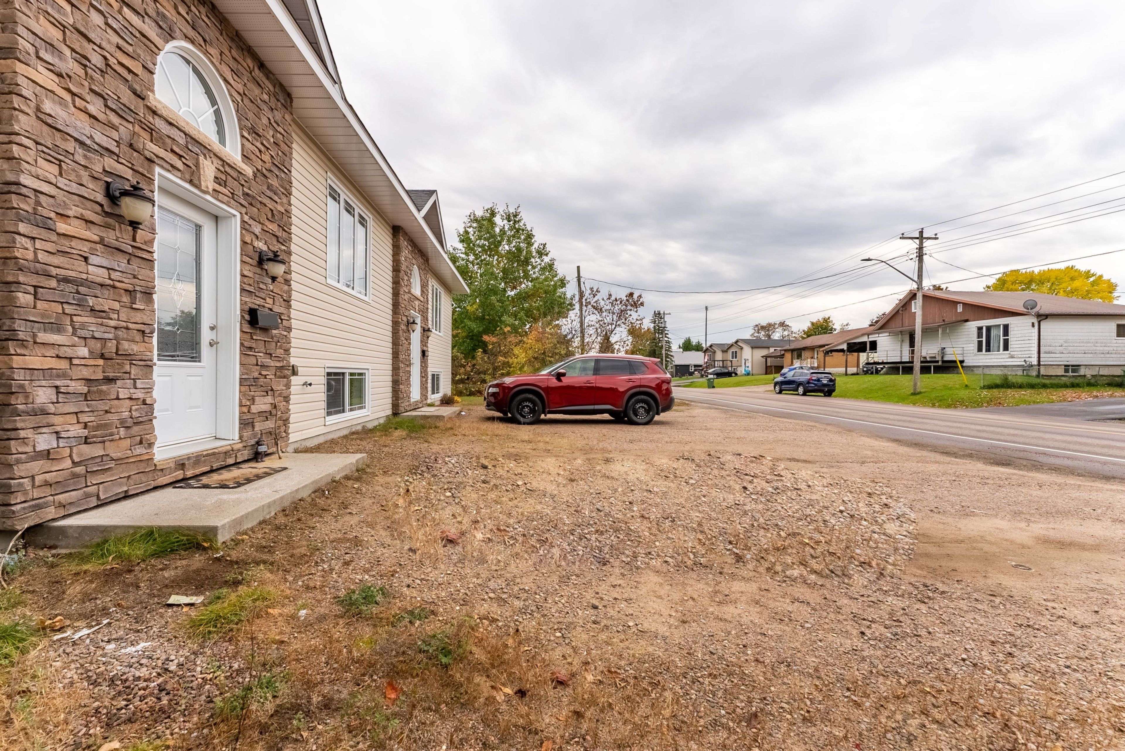 Pembroke, ON K8A 3W3,229 Everett ST