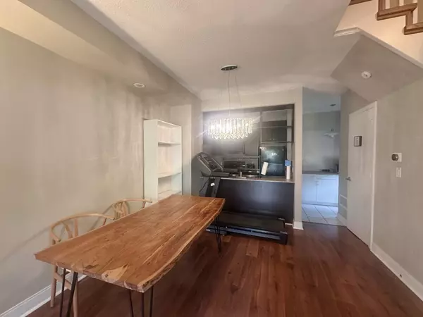 Toronto E07, ON M1S 0L1,290 Village Green SQ #23