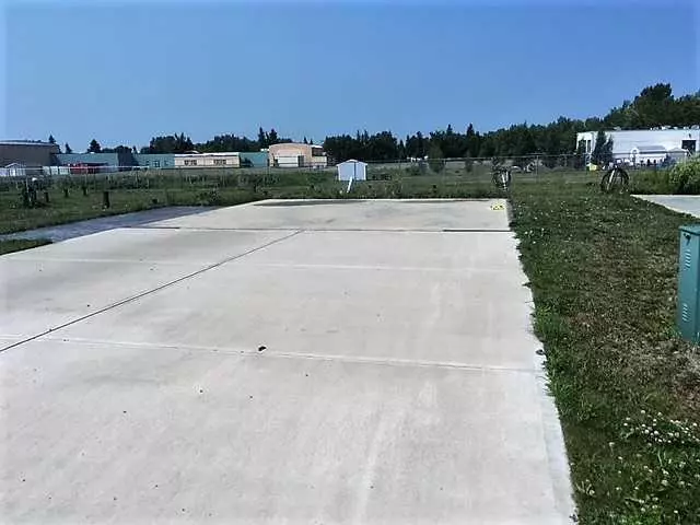 1 Cherry LN, Three Hills, AB T0M 2A0
