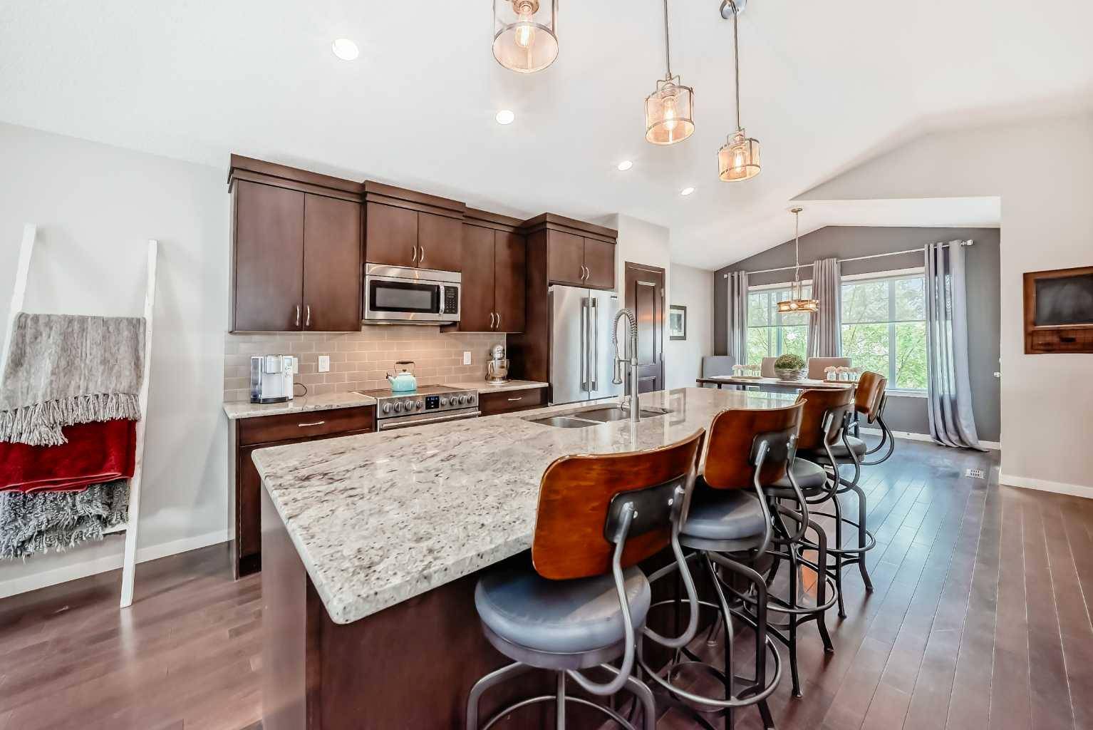 Calgary, AB T3M0L8,405 Cranberry CIR Southeast