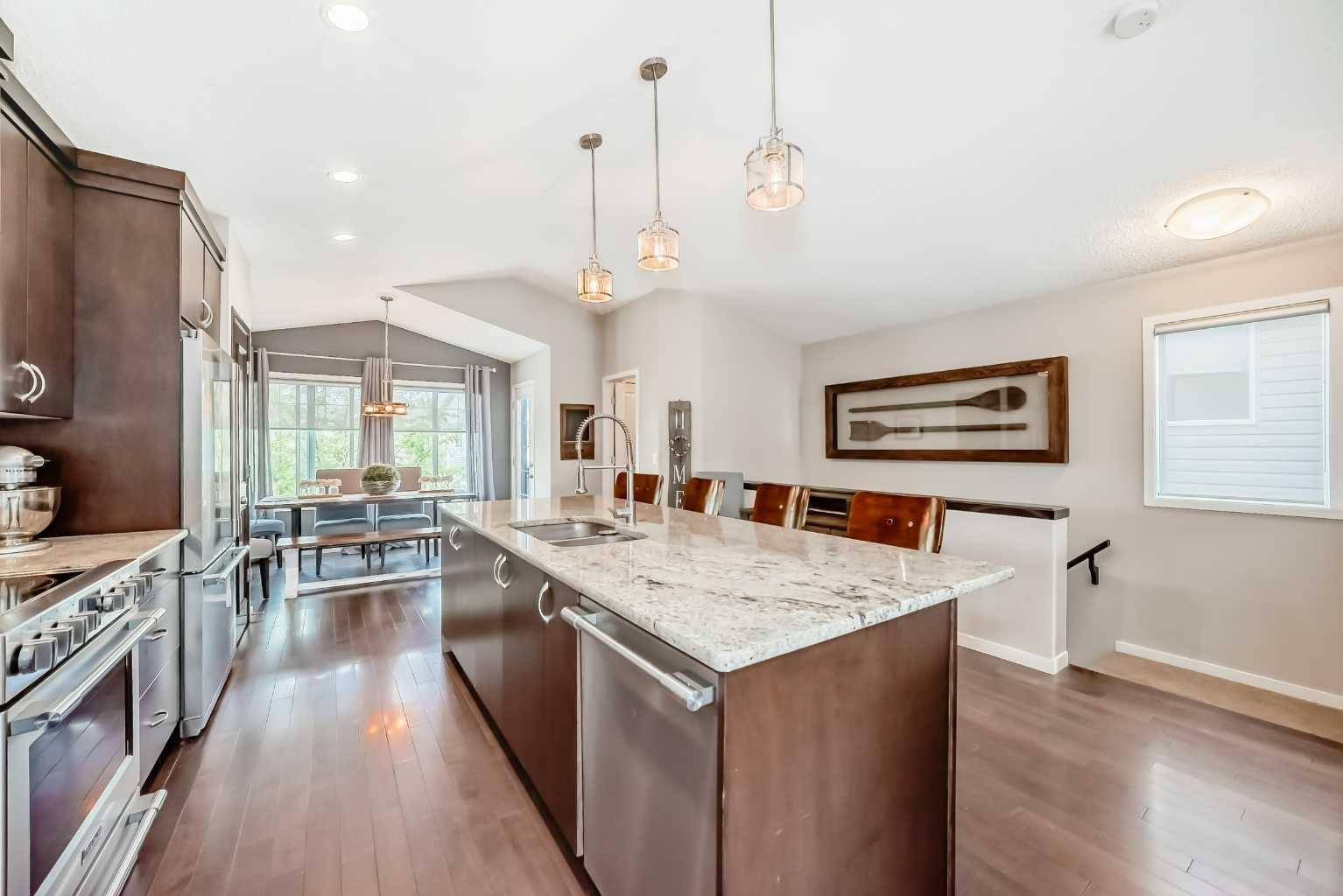 Calgary, AB T3M0L8,405 Cranberry CIR Southeast