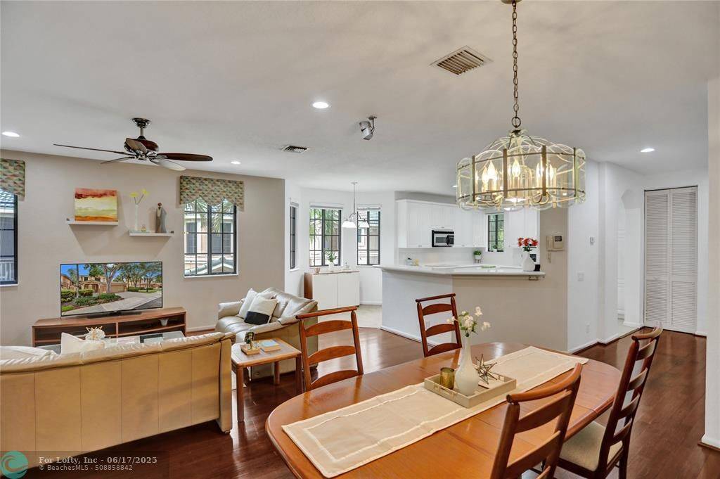 Weston, FL 33332,2678 Center Court Dr #2678
