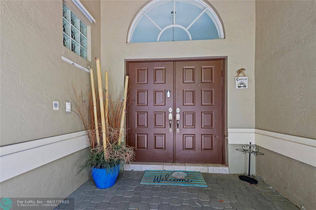 Coral Springs, FL 33067,6421 NW 41st St