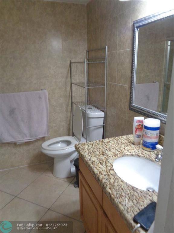 Lauderhill, FL 33319,4222 Inverrary Blvd  #4301