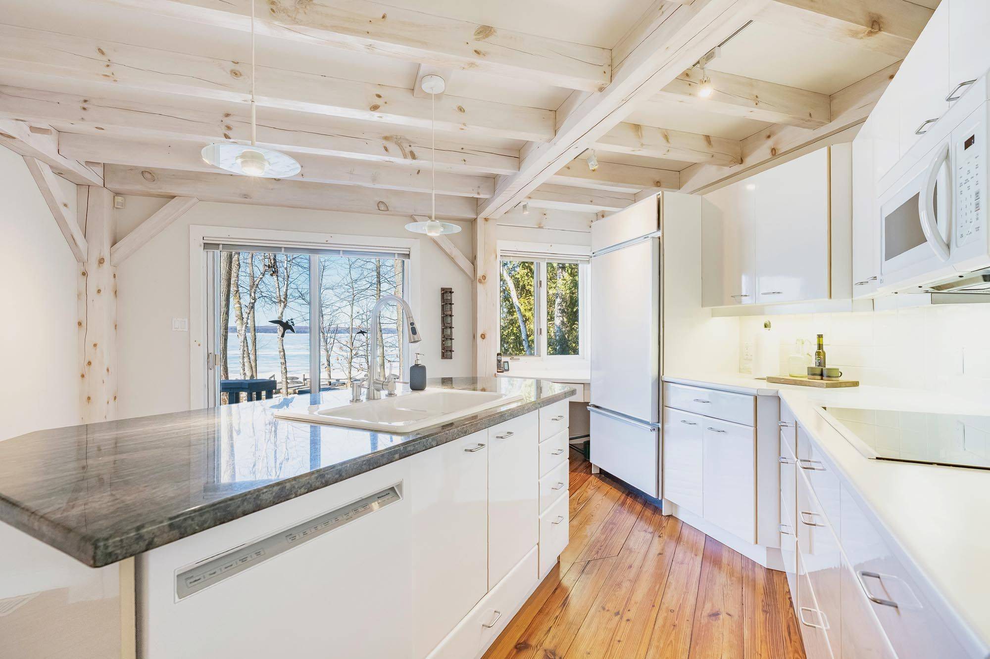 Tiny, ON L9M 0M5,618 Silver Birch DR