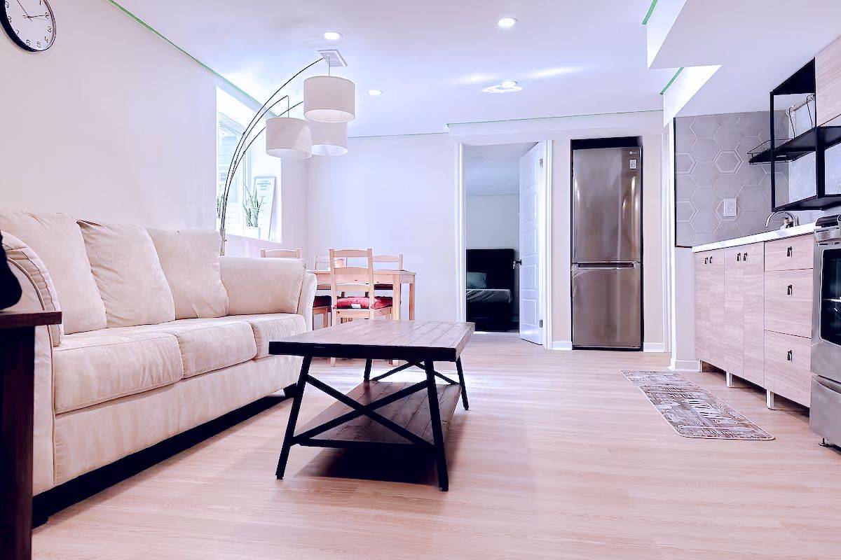 280 Thirtieth ST #Basement 2, Toronto W06, ON M8W 3E3