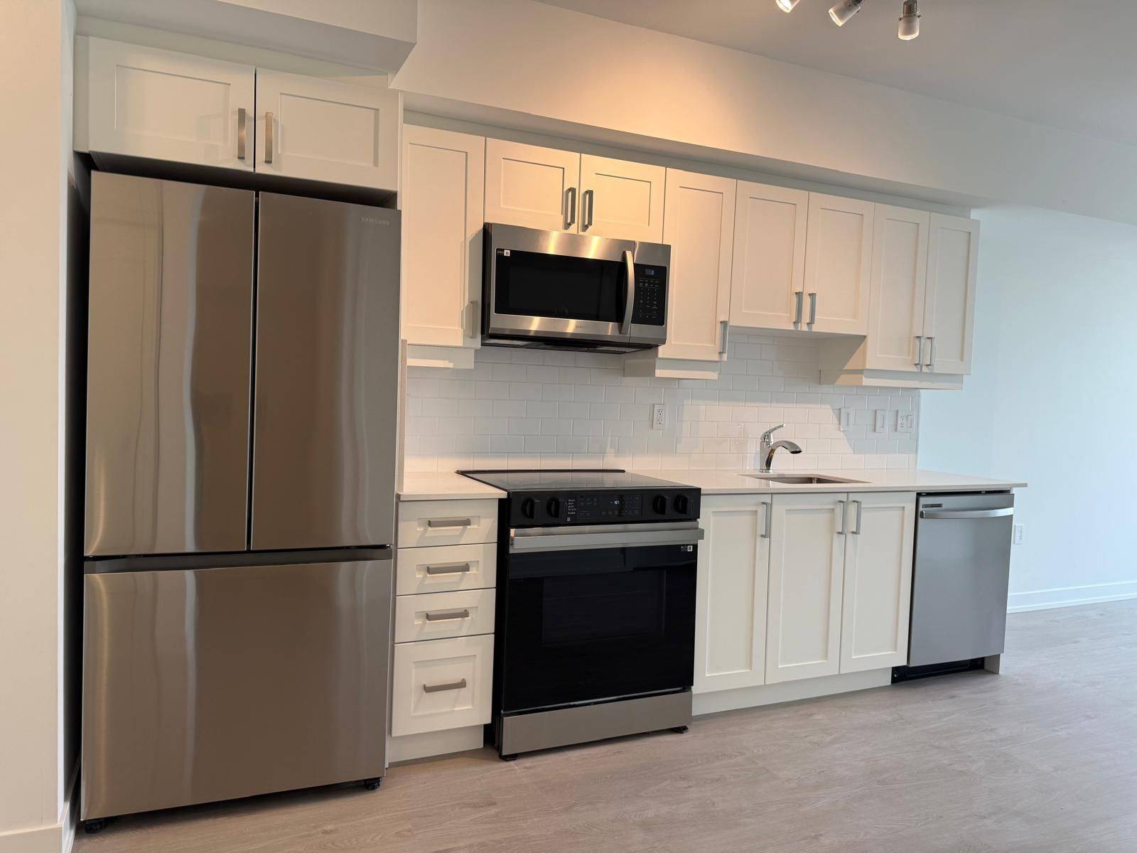 556 Marlee AVE #612, Toronto W04, ON M6B 0B1