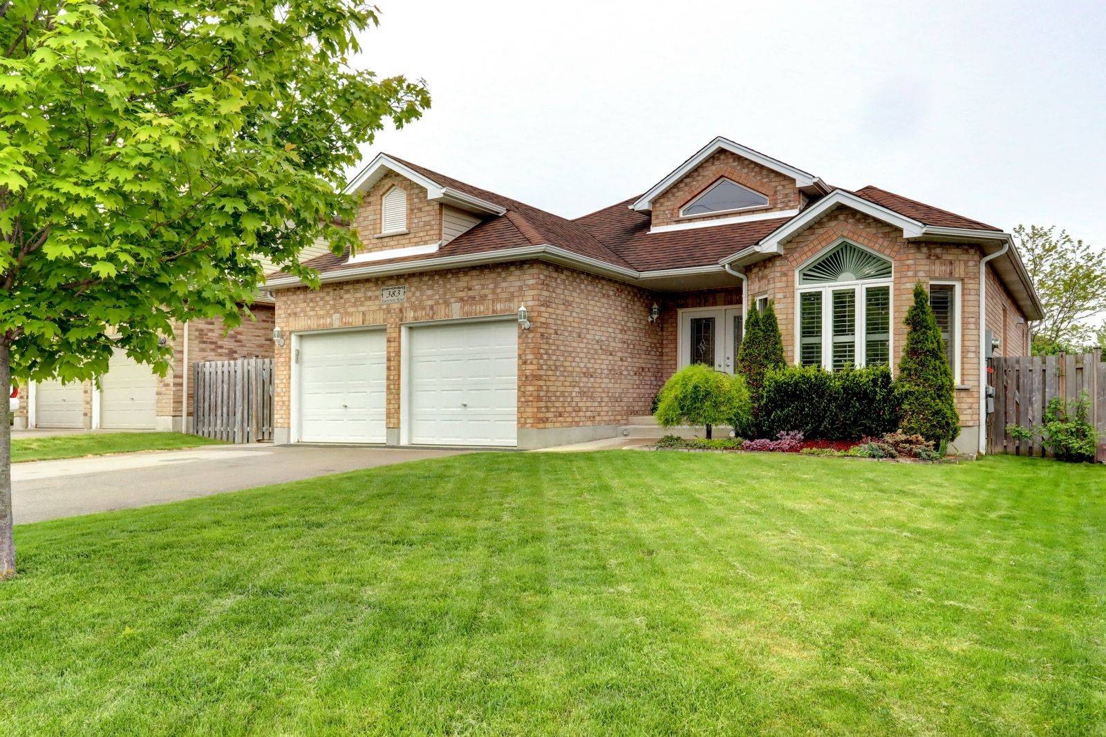 383 Eastview RD, Guelph, ON N1E 0C8