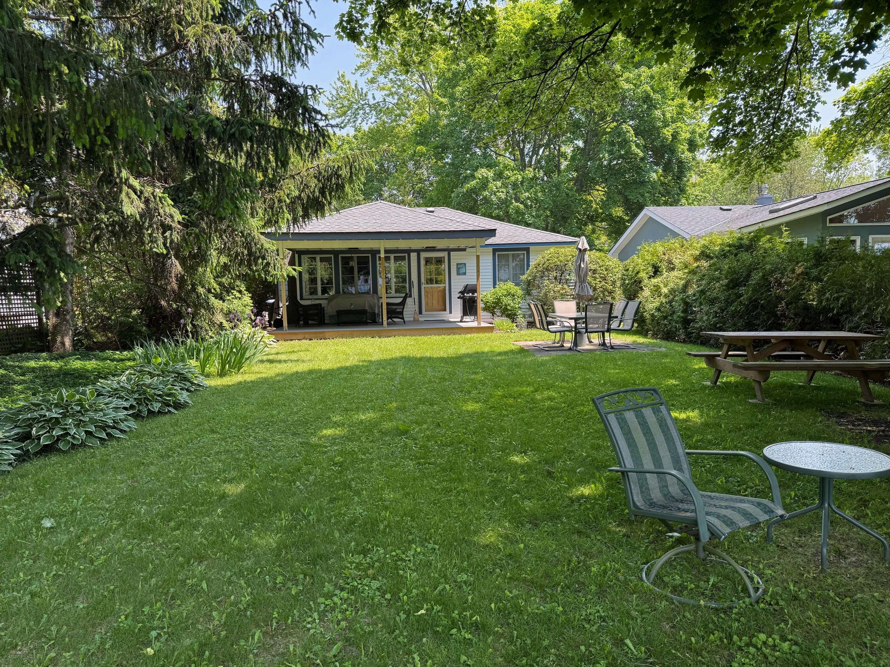Bluewater, ON N0M 1G0,75547 Elliot ST